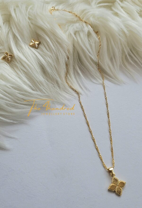Van Cleef Earring & Pendant Set