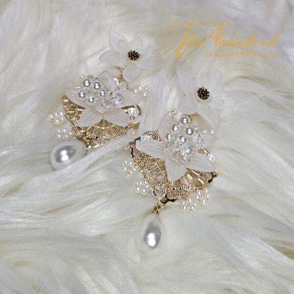Dream Floral Dangle Earring