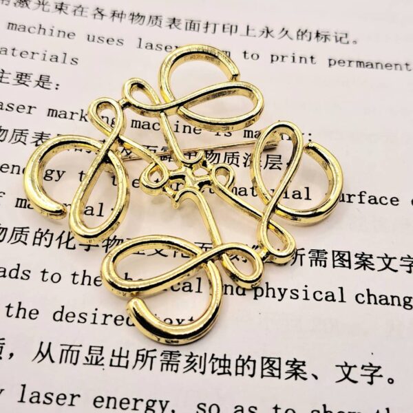 Scribble Brooche, Gold