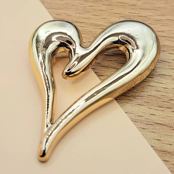 Metal Heart Brooche, Gold