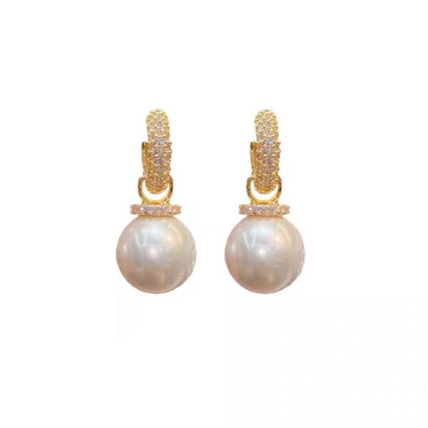 Gold Pearl Drop Earring