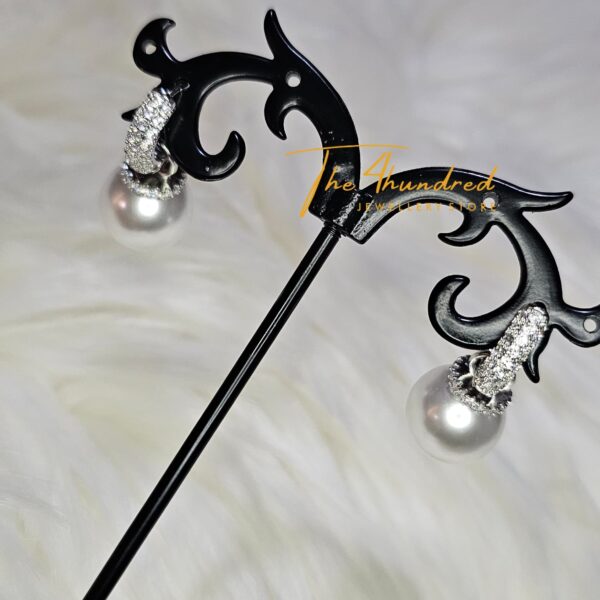 Silver Pearl Drop Earring