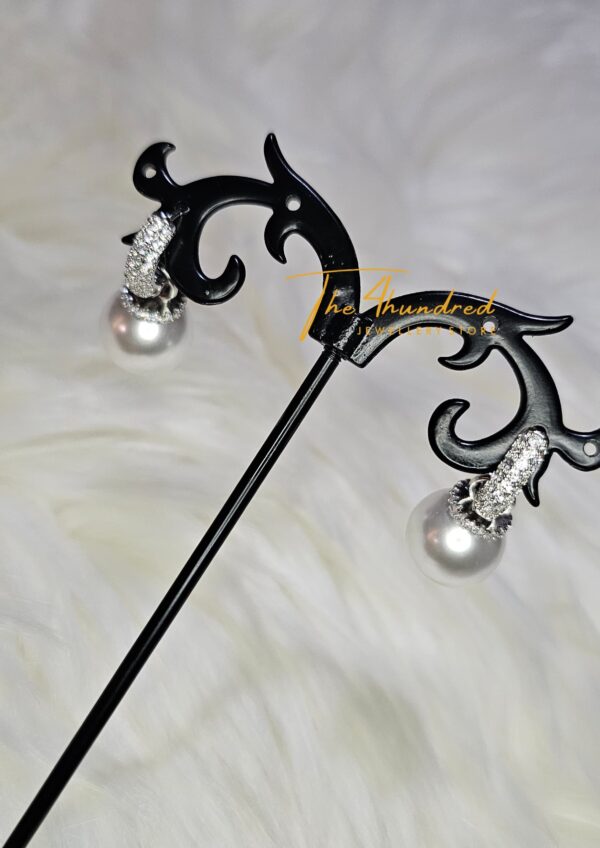 Silver Pearl Drop Earring