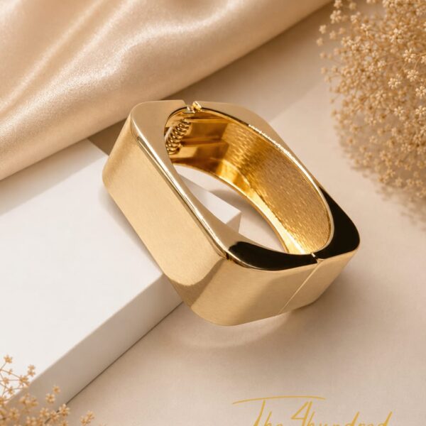 Box Bangle, Gold